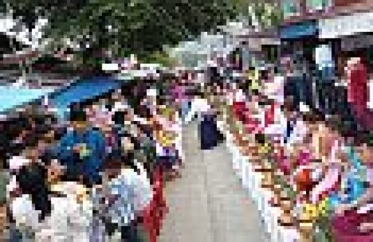 TAK BAT –   טקס  מתן מנחה לנזירים2